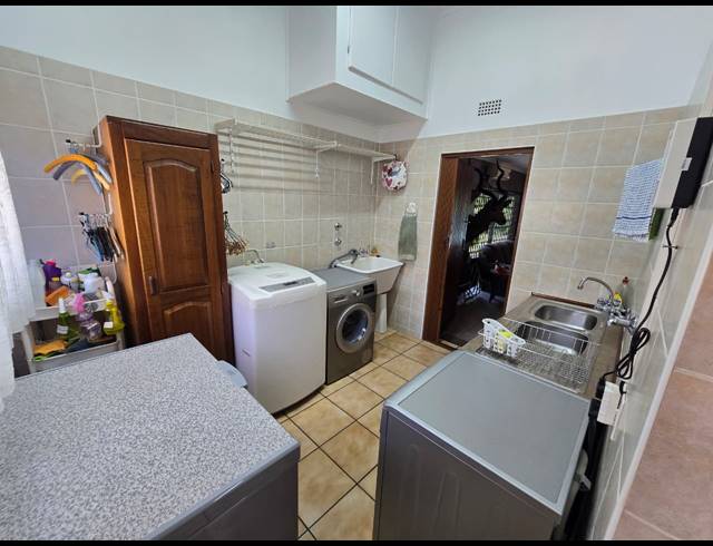 4 BEDROOM HOUSE FOR SALE IN THREE RIVERS EAST
